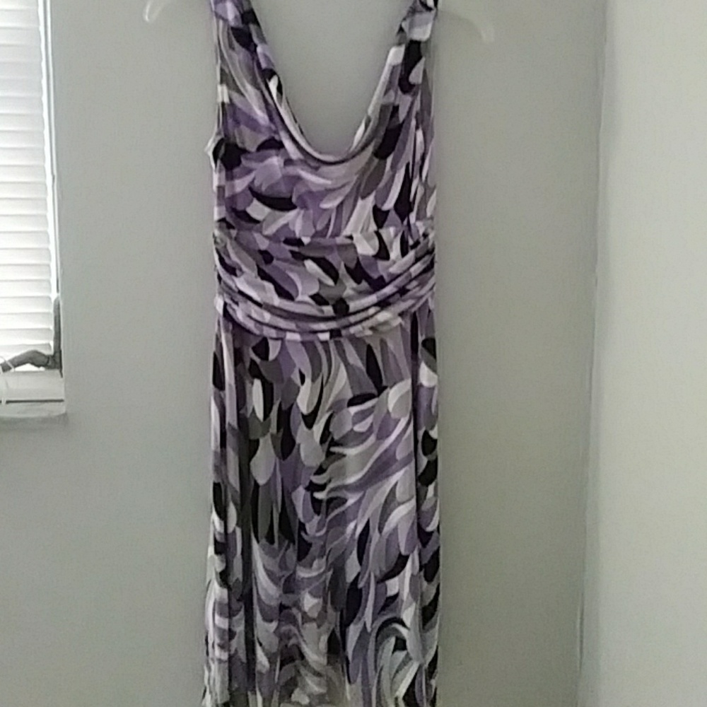 Casual dress 👗 purple & black and white.